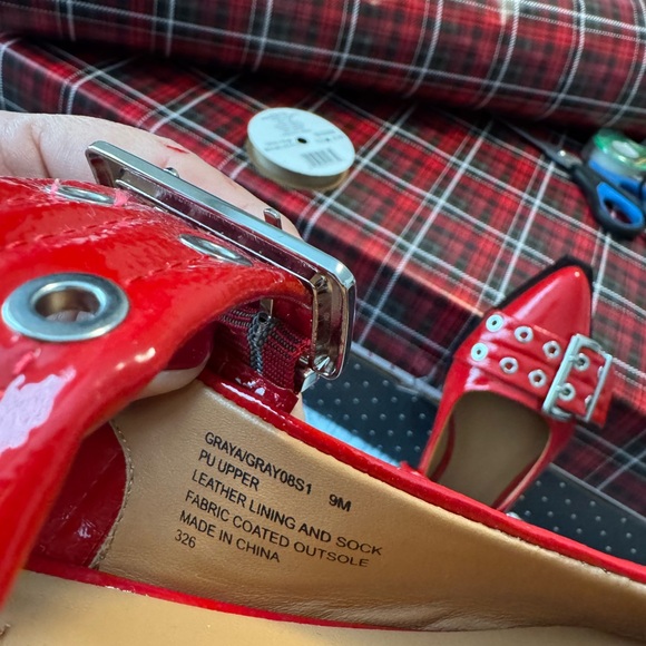 Brand new never worn only tried on Steve Madden size 9 - Picture 3 of 4